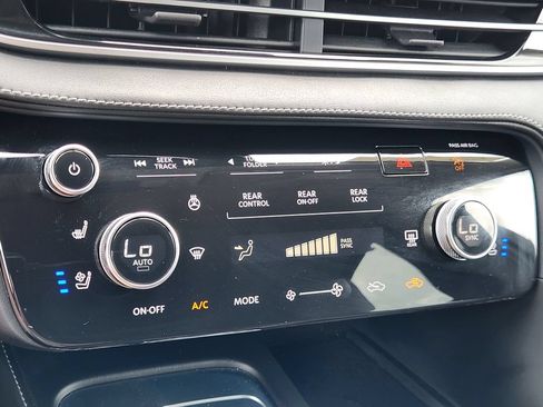 Used 2023 INFINITI QX60 Luxe w/ Vision Package AWD/4WD image 26