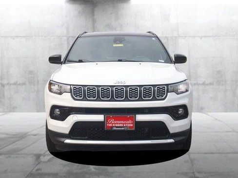 Used 2025 Jeep Compass Limited AWD/4WD image 4