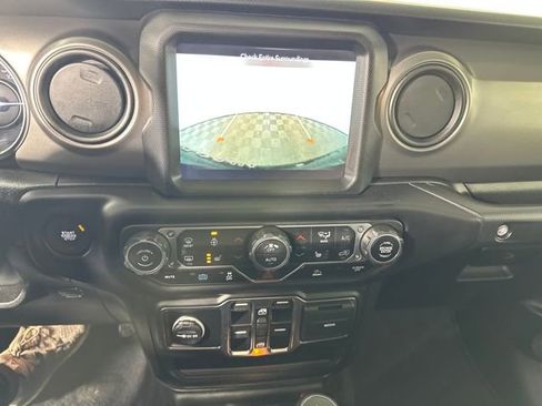 Used 2023 Jeep Wrangler Unlimited w/ Cold Weather Group image 22