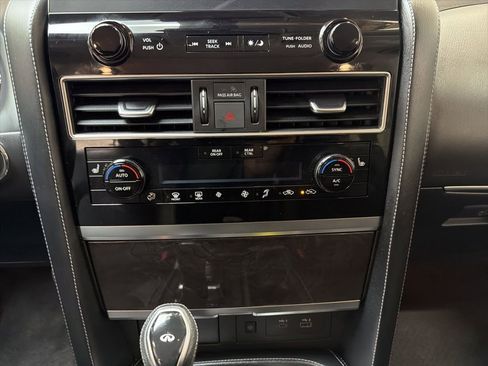 Used 2024 INFINITI QX80 Luxe RWD image 21