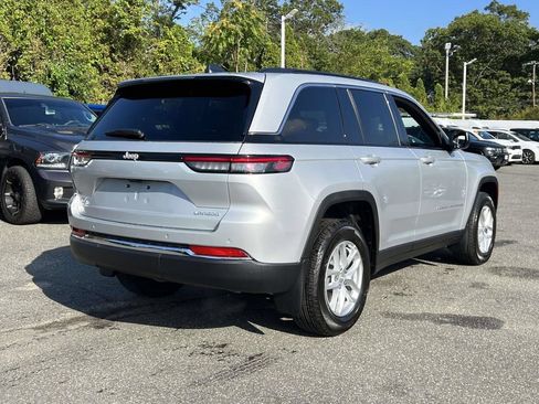 Used 2025 Jeep Grand Cherokee Laredo X AWD/4WD image 10