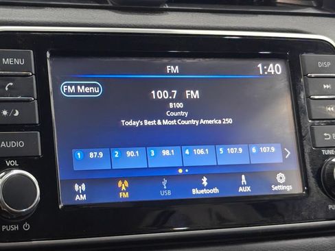 Used 2023 Nissan Versa S FWD image 8