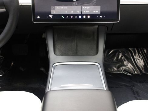 Used 2022 Tesla Model 3 image 37