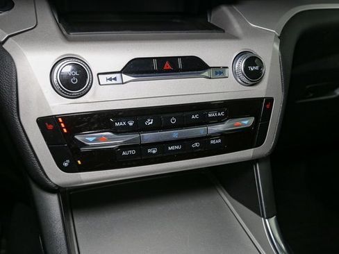 Used 2023 Ford Explorer XLT w/ Equipment Group 202A image 26