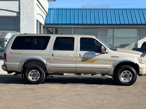 Used 2005 Ford Excursion Limited AWD/4WD image 3