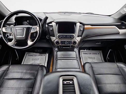 Used 2019 GMC Yukon XL Denali image 17
