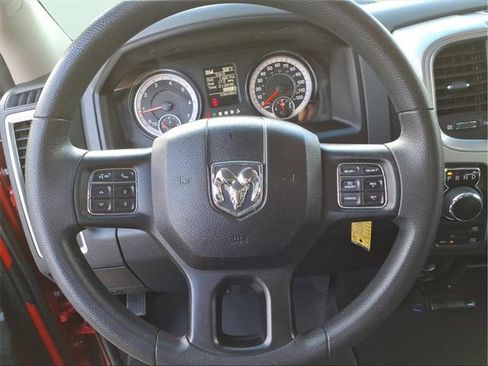 Used 2019 RAM 1500 Classic SLT image 13