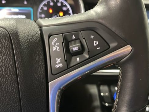 Used 2018 Buick Encore Essence FWD image 13