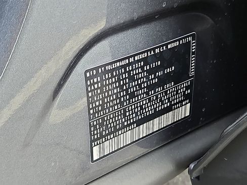 New 2025 Volkswagen Tiguan SE AWD/4WD image 10