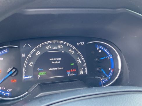 Used 2024 Toyota RAV4 XLE AWD/4WD image 22