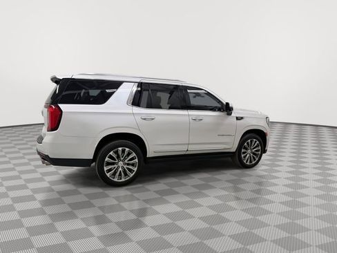 Used 2021 GMC Yukon Denali w/ Denali Premium Package image 11