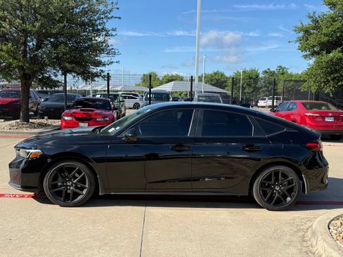 Used 2025 Honda Civic Sport image 2