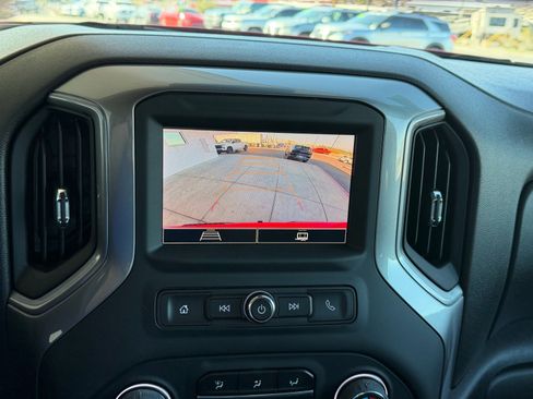 Used 2023 Chevrolet Silverado 1500 Custom image 11