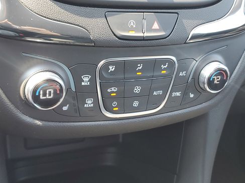 Used 2024 Chevrolet Equinox RS image 25