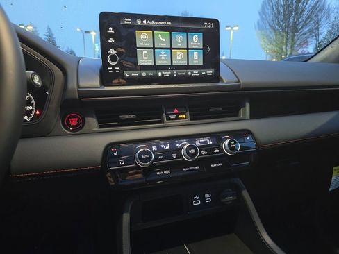 Certified 2025 Honda Pilot TrailSport image 17