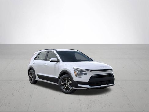 New 2026 Kia Niro EX FWD image 8