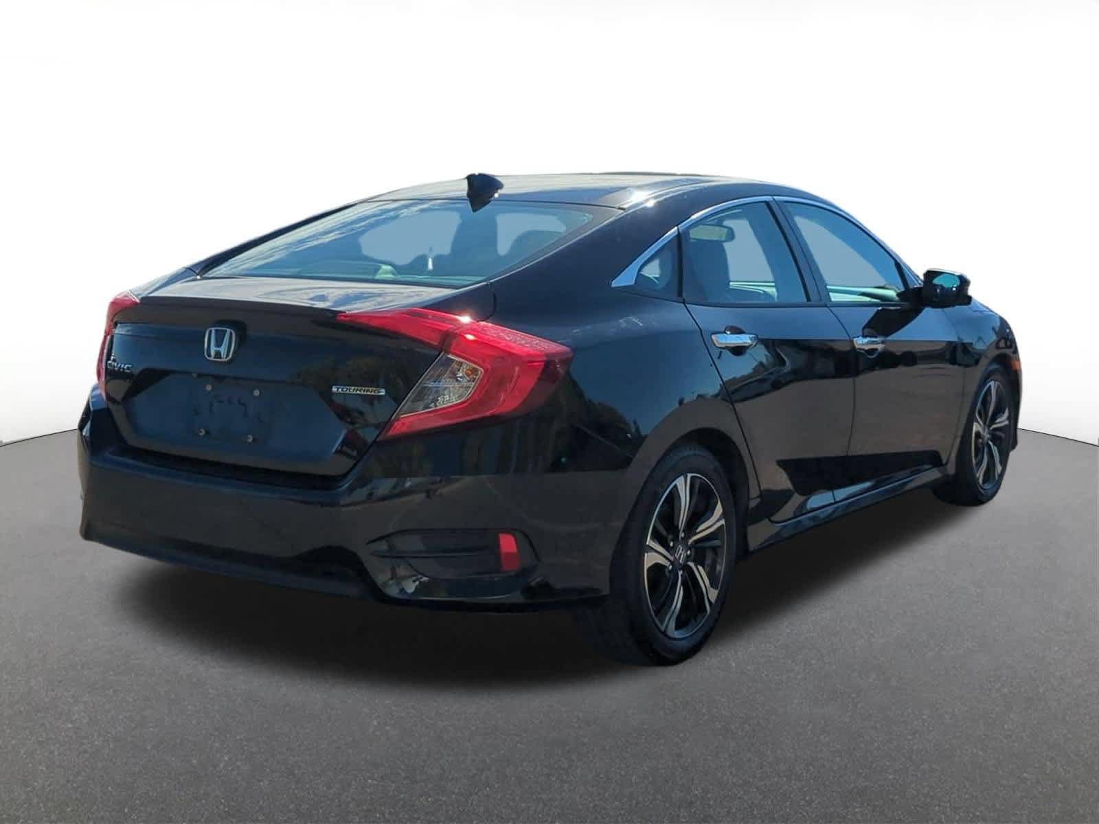 Used 2017 Honda Civic Touring image 6