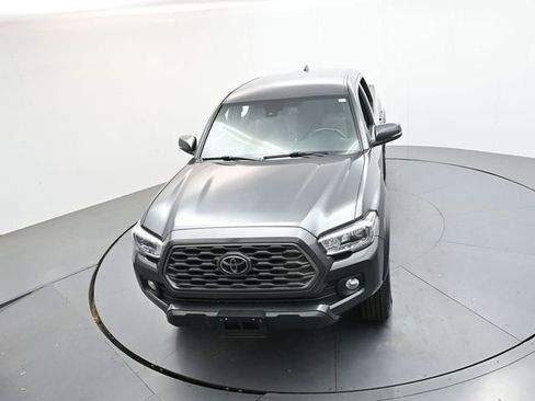 Used 2022 Toyota Tacoma TRD Off-Road AWD/4WD image 19
