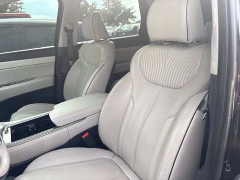 Used 2023 Hyundai Palisade Calligraphy AWD/4WD image 2