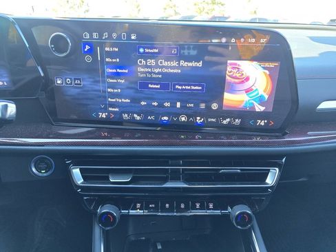 Used 2024 Chevrolet Traverse RS w/ LPO, Floor Liner Package image 15