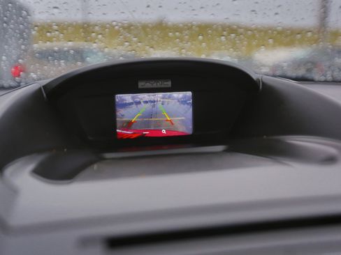 Used 2017 Ford C-MAX Energi SE w/ Equipment Group 402A image 9