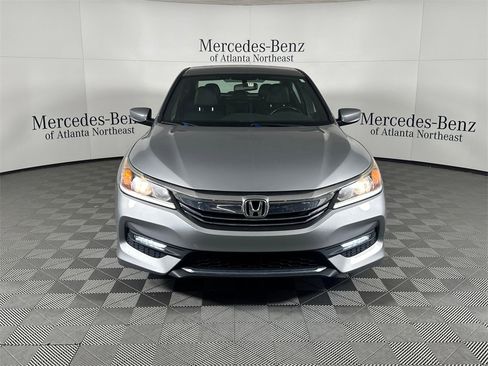Used 2017 Honda Accord Sport image 2