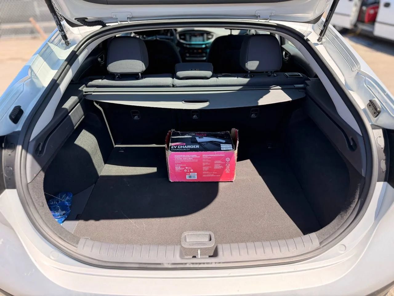 Used 2019 Hyundai Ioniq Electric FWD image 31