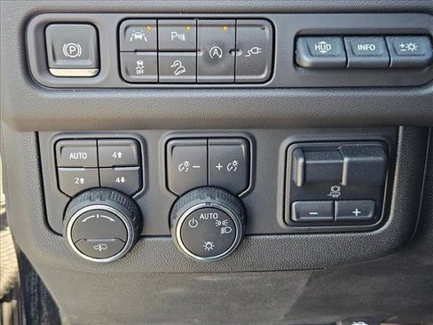 Used 2021 Chevrolet Tahoe High Country AWD/4WD image 13