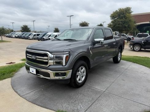 Used 2025 Ford F150 Lariat AWD/4WD image 3