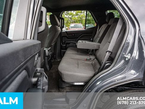 Used 2025 Toyota 4Runner SR5 AWD/4WD image 20