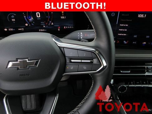 Used 2025 Chevrolet Traverse LT w/ Midnight/Sport Edition image 19