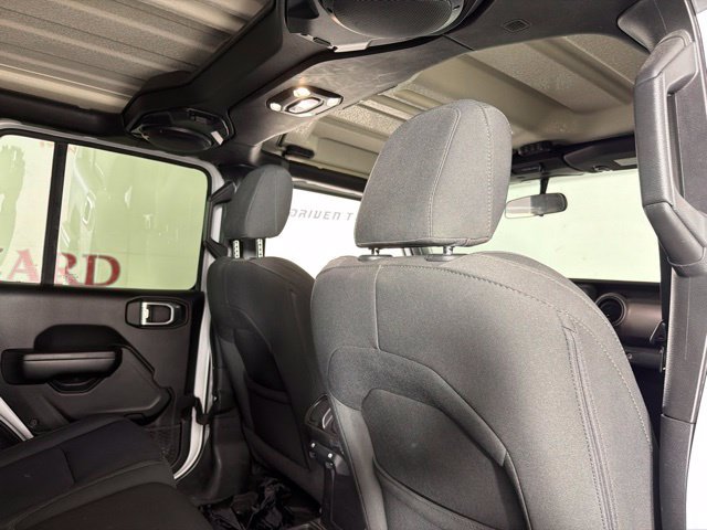 Used 2021 Jeep Gladiator Sport AWD/4WD image 34