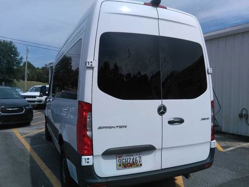 Used 2024 Mercedes-Benz Sprinter 2500 image 2
