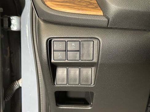 Used 2021 Honda CR-V EX image 17