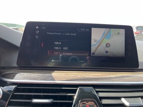 Used 2017 BMW 530i w/ Premium Package image 41