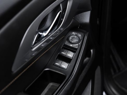 Used 2019 Chevrolet Traverse LT image 44