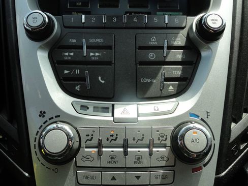 Used 2015 Chevrolet Equinox LT w/ Driver Convenience Package FWD image 17