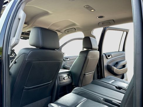 Used 2018 GMC Yukon XL SLT AWD/4WD image 6