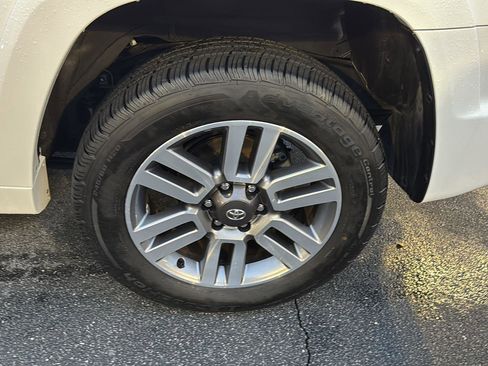 Certified 2022 Toyota 4Runner TRD Sport image 31