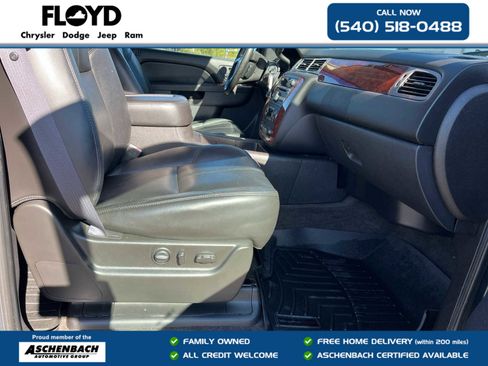 Used 2011 Chevrolet Avalanche LT w/ Luxury Package image 29