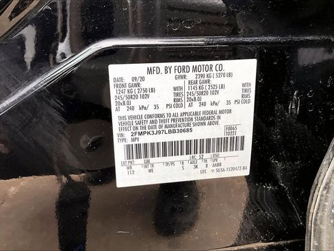 Used 2020 Ford Edge ST-Line w/ Cold Weather Package image 31