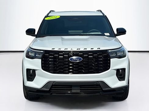 Used 2026 Ford Explorer ST-Line w/ ST-Line Street Pack AWD/4WD image 2
