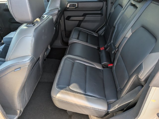 Used 2025 Ford Bronco Outer Banks AWD/4WD image 30