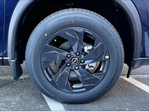 New 2026 Nissan Rogue SV image 9