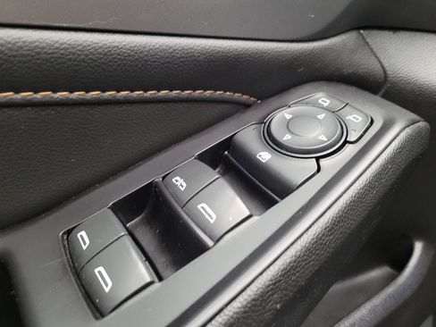 Used 2019 Chevrolet Traverse LT FWD image 27