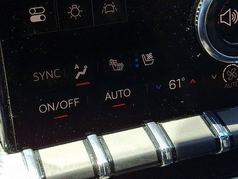 Used 2025 GMC Acadia Denali w/ Super Cruise Package FWD image 15