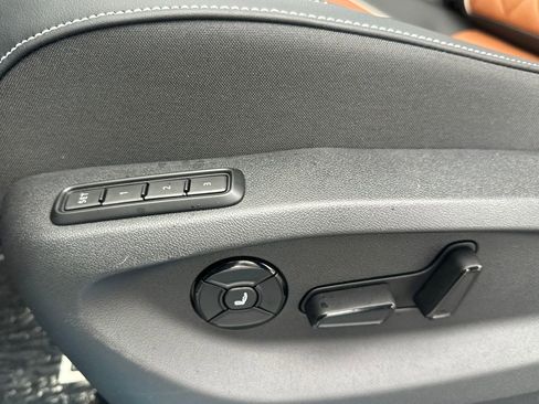 New 2026 Volkswagen Tiguan SEL R-Line image 4