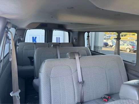 Used 2017 Chevrolet Express 3500 LT w/ LT Preferred Equipment Group image 14