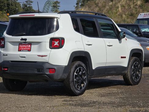 Used 2023 Jeep Renegade Trailhawk AWD/4WD image 4