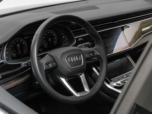 Used 2023 Audi Q8 Premium Plus w/ Premium Plus Package AWD/4WD image 18